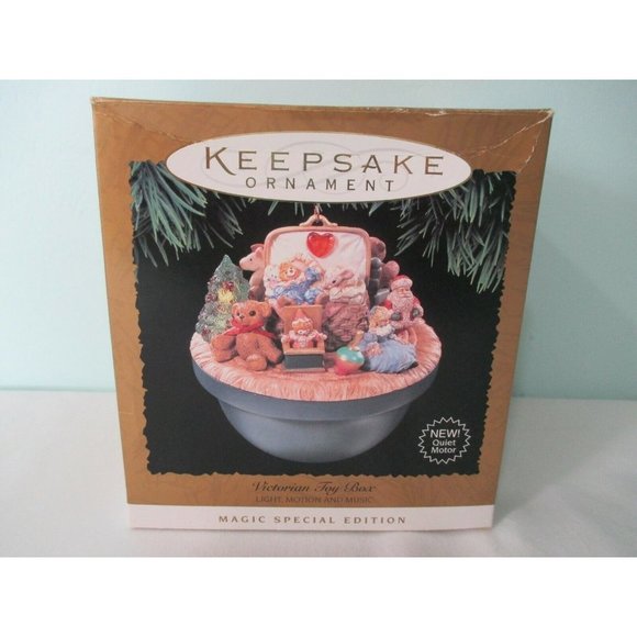 Hallmark Keepsake Magic Special Edition Light Motion Music Victorian Toy Box IOB - Picture 8 of 12